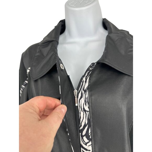 Zenergy By Chicos Womens Black & Zebra Print Full Zip Jacket Size 2 US L - Picture 2 of 9